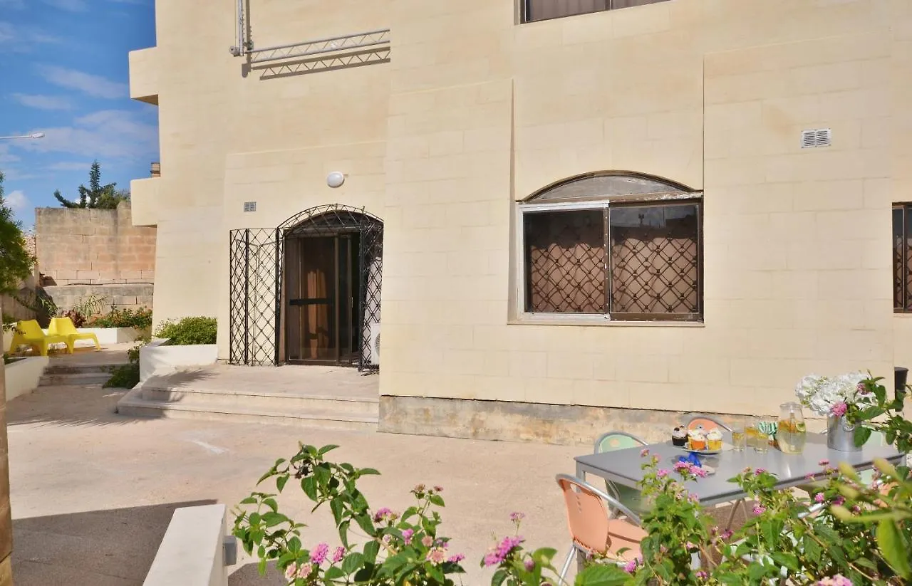 בית הארחה Saint Julian's City Living Suite Tk 1 Rm 3