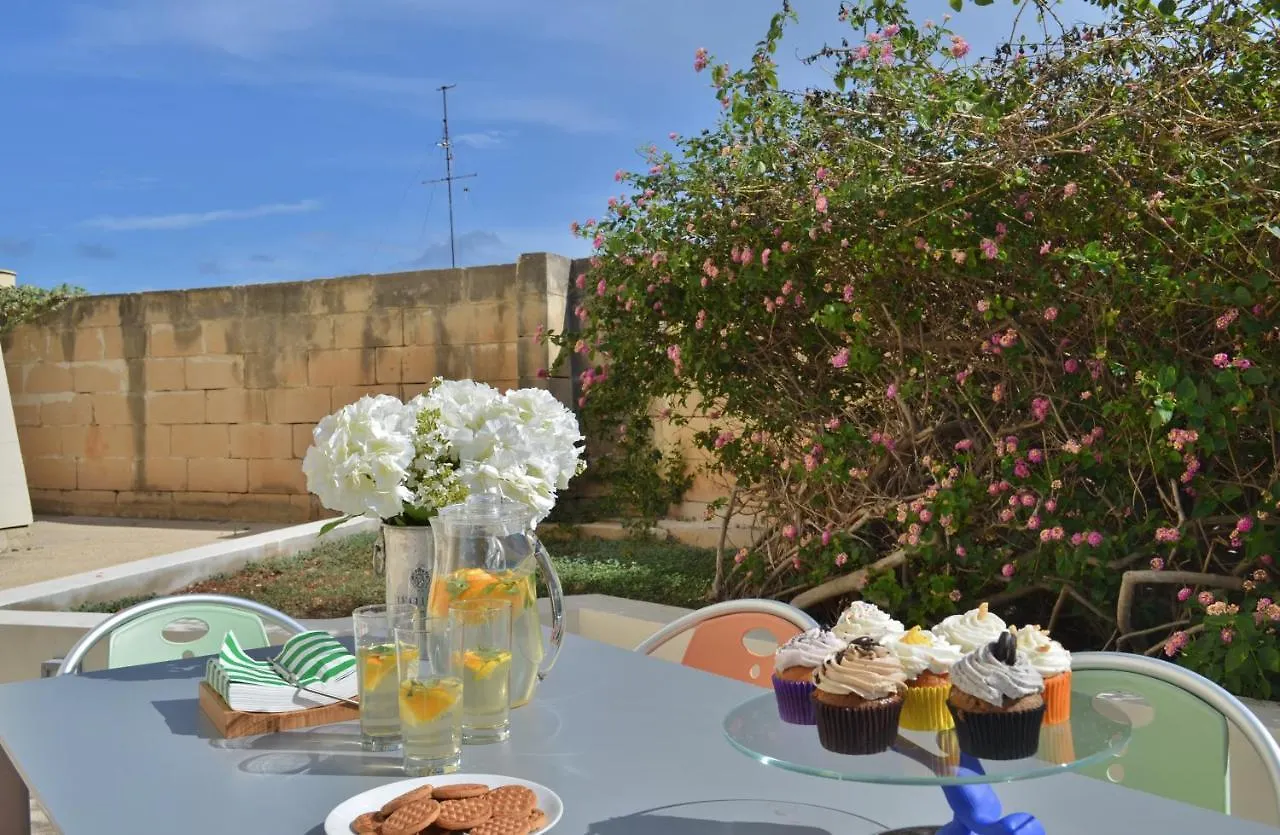 בית הארחה Saint Julian's City Living Suite Tk 1 Rm 3