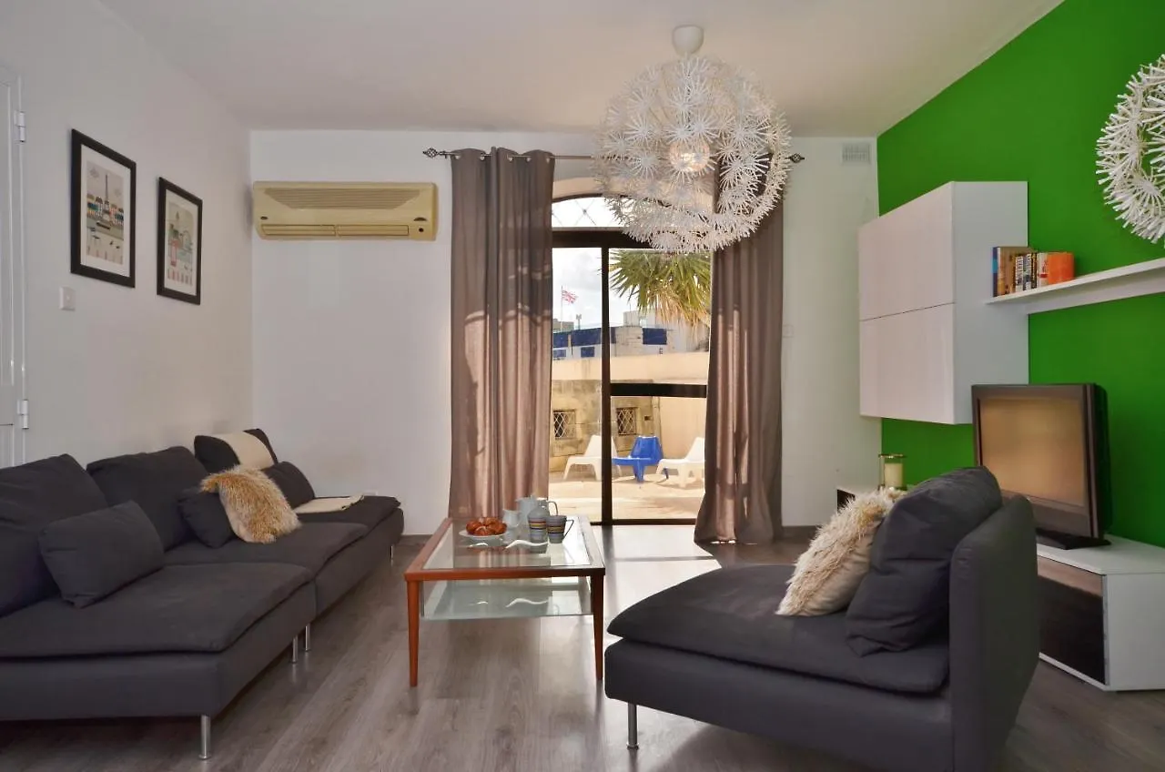 Saint Julian's City Living Suite Tk 1 Rm 3 0*, Saint Julian's